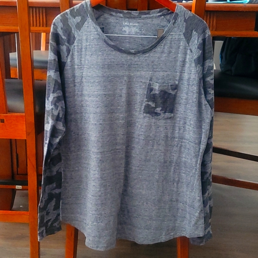Long sleeve tee